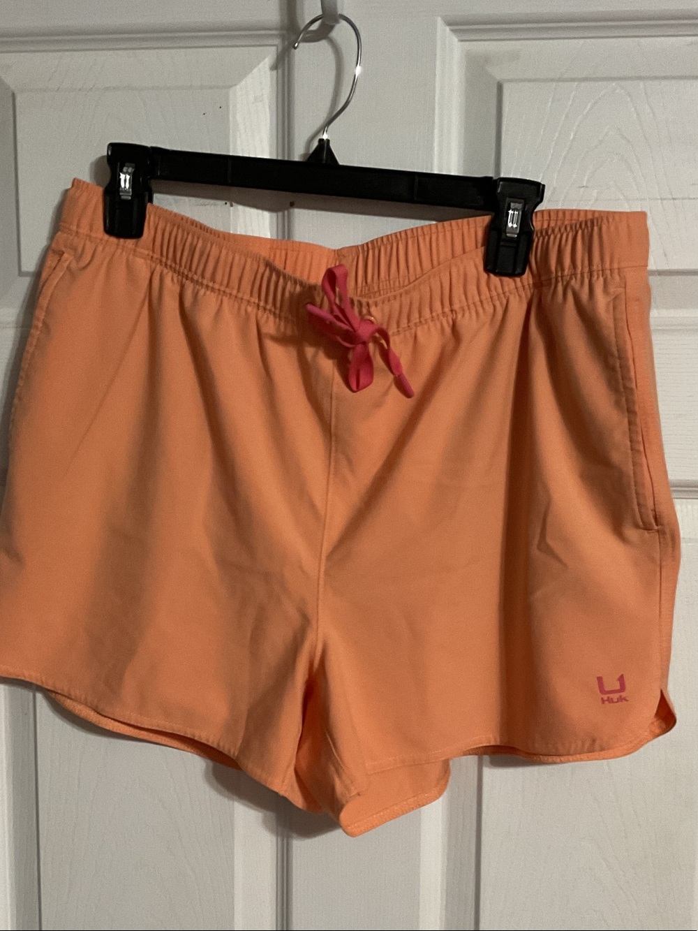 Huk Women’s Peach Athletic Shorts with Pink Drawstring size XL